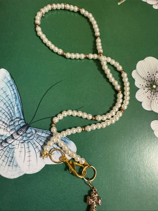 Jewelry - Pearl Beaded Lanyard Necklace with Gold Accents